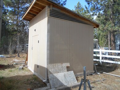 Loyce Shed