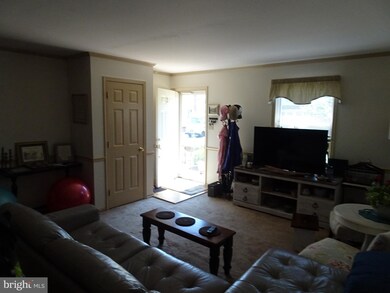 615 Delaware St, New Castle, DE 19720 - photo 2