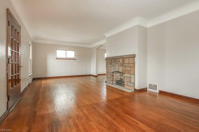 5227 Philip Ave, Maple Heights, OH 44137 - photo 3