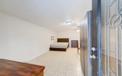 3905 Billingsley St unit 1/2, Houston, TX 77009 - photo 4