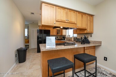 115 15th Ave S Unit C Kitchen