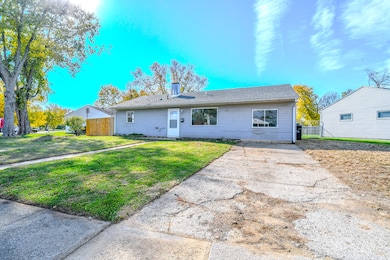 128 Marchmont Dr, Fairborn, OH 45324 - photo 2