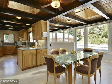 11419 Mapleview Dr, Silver Spring, MD 20902 - photo 7