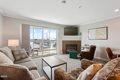 890 SE Bay Blvd Unit 8 (int)_18