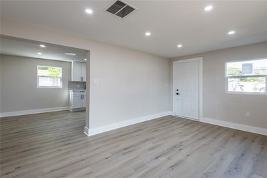 2516 W Kirby St, Tampa, FL 33614 - photo 5