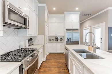 1006 Enid St unit B, Houston, TX 77009 - photo 7