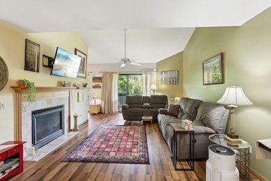 3108 Creekview Dr unit 7, Middleton, WI 53562 - photo 7