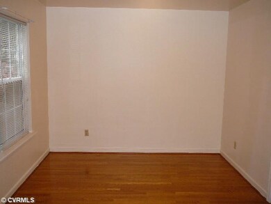 Dining Room - Beautiful Hardwood Floors!