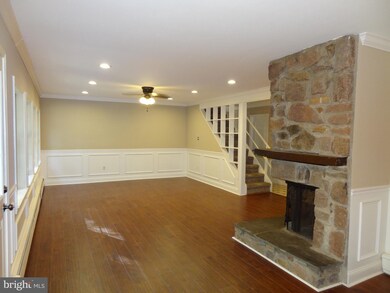 43 Spinythorn Rd, Levittown, PA 19056 - photo 6