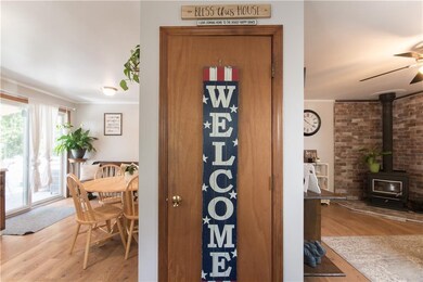 17 Short St, Tiverton, RI 02878 - photo 2