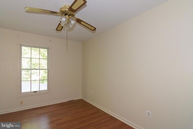 4306 Candlestick Ct, Dumfries, VA 22025 - photo 4