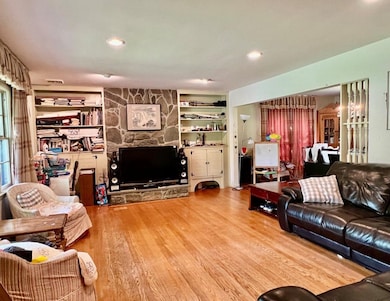 18 Messler St, East Brunswick, NJ 08816 - photo 5