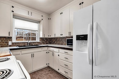 2013 Dunn Ave, Cheyenne, WY 82001 - photo 6