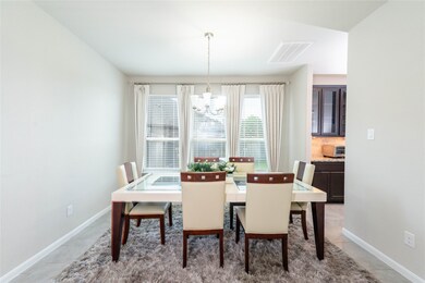 Dining room is just the right size