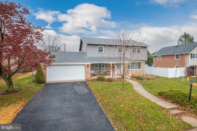 1109 Lilac Ln, Reading, PA 19609 - photo 4
