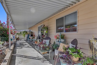 Inviting Patio w/Mtn Views