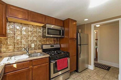 1309 40th St, Des Moines, IA 50311 - photo 5