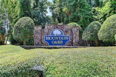 732 Mountain Oaks Pkwy, Stone Mountain, GA 30087 - photo 5