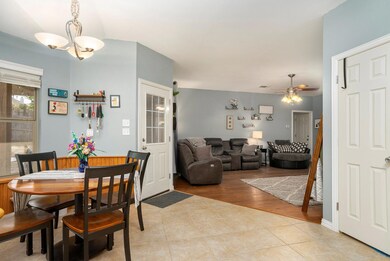 322 Carlisle Dr, Weatherford, TX 76085 - photo 6