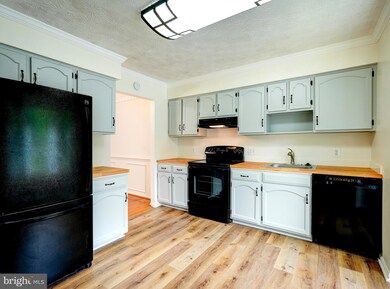 12024 Winding Creek Way, Germantown, MD 20874 - photo 5