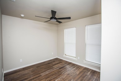 2110 N Jayton Ave unit B, Lubbock, TX 79403 - photo 5