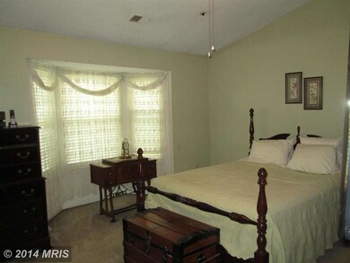 1516 Ashburnham Dr, Crofton, MD 21114 - photo 4