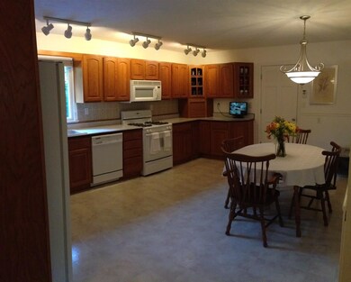 Large eat in kitchen with huge pantry