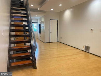 2641 Tulip St, Philadelphia, PA 19125 - photo 4