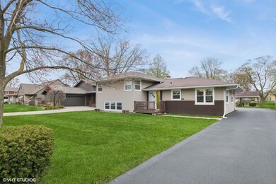 01_737NHarveySt_300_FrontView_Large