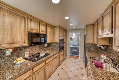 22689 Crespi St, Woodland Hills, CA 91364 - photo 7