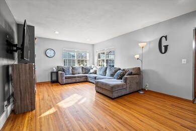 2302 Victory Dr, Cedar Falls, IA 50613 - photo 5