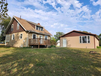 911 7th St, Springfield, SD 57062 - photo 4