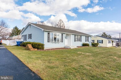 1006 Waite Ave, Sykesville, MD 21784 - photo 2