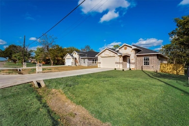 1308 NE Main St, Ennis, TX 75119 - photo 2