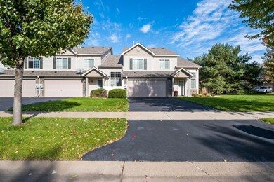 Spacious driveway with plenty of space for guest p