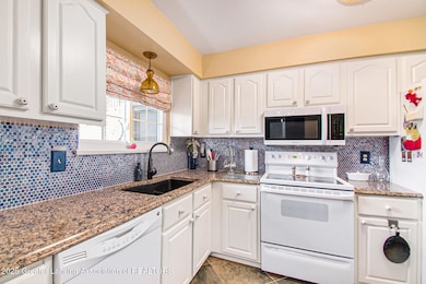 468 Red Cedar Blvd. Kitchen