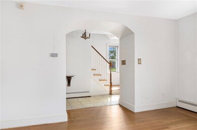 4 Cole Farm Ct, Providence, RI 02906 - photo 4