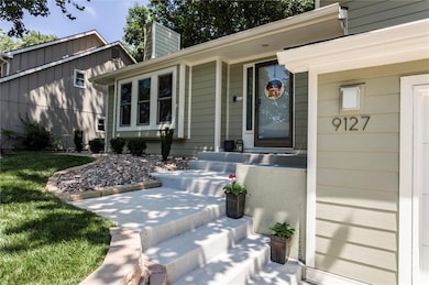 9127 Constance St, Lenexa, KS 66215 - photo 2