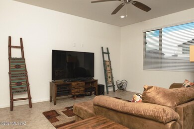 CALLE TIPOY family room