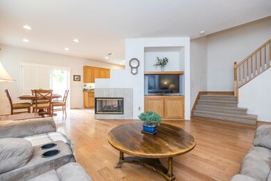 27642 Timber View Ct Santa-large-007-004