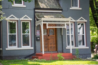 525 W Lexington Ave, Elkhart, IN 46516 - photo 2