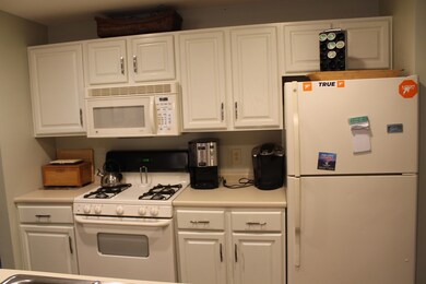 13 White Oak Ln unit 4, Lincoln, NH 03251 - photo 7