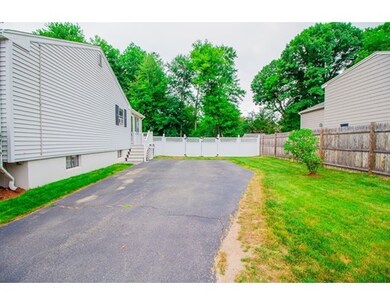 59 Bumble Bee Cir, Shrewsbury, MA 01545 - photo 4