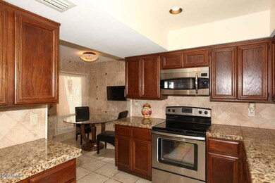 951 Lois ln #6