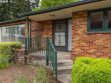 593 S Elm St, Canby, OR 97013 - photo 3