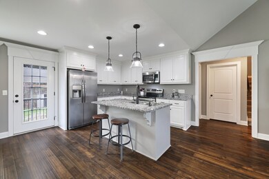 326 Shelby Cir, Shelbyville, TN 37160 - photo 4