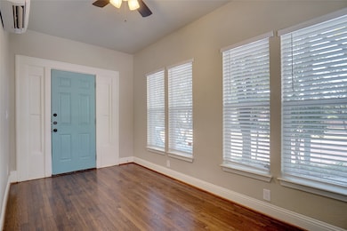 1511 Clover Ln unit 1, Fort Worth, TX 76107 - photo 6