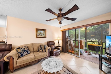 Century Village unit 209A, Pembroke Pines, FL 33027 - photo 3