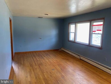 10281 Stansfield Rd, Laurel, MD 20723 - photo 2