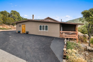 1661 Cerro Gordo Rd unit E, Santa Fe, NM 87501 - photo 2